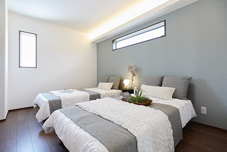 働くママに嬉しい機能満載の家の寝室