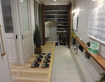 北海道基準の高気密高断熱の家の玄関