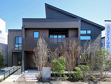 共働き夫婦が考えた家事ラクの家の外観