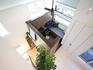共働き夫婦が考えた家事ラクの家の吹き抜け