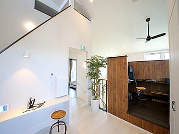 共働き夫婦が考えた家事ラクの家吹き抜け