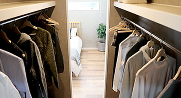 リアルサイズ28坪の平屋モデルハウスのウォークインクローゼット