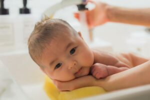 赤ちゃんの沐浴（新生児のお風呂）のやり方と手順！おすすめアイテム!!