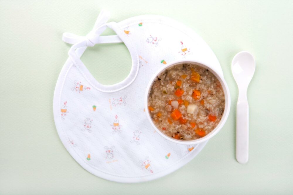 離乳食の2回食はいつから？6ヶ月から？見極めサインと量の増やし方