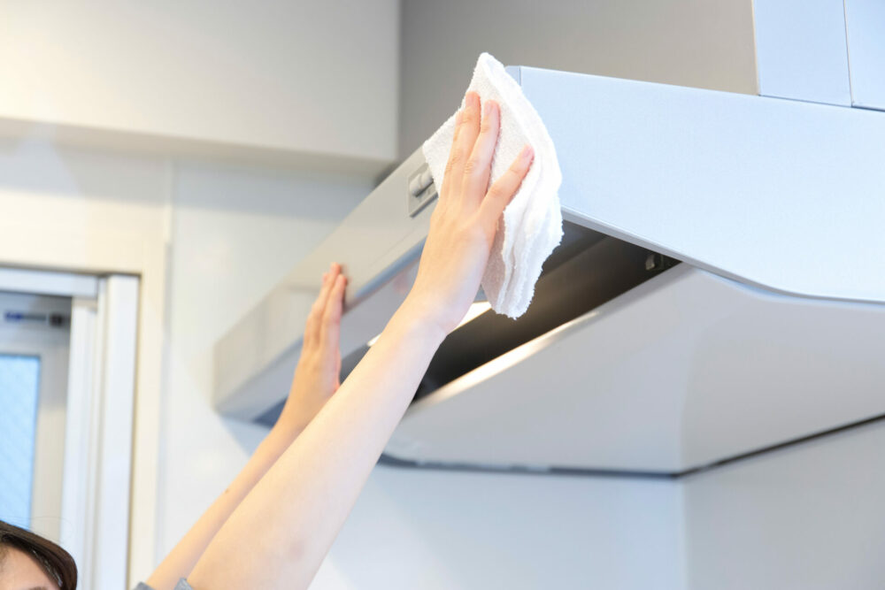 換気扇掃除のコツ！油汚れを簡単に落とす方法とオススメ頻度