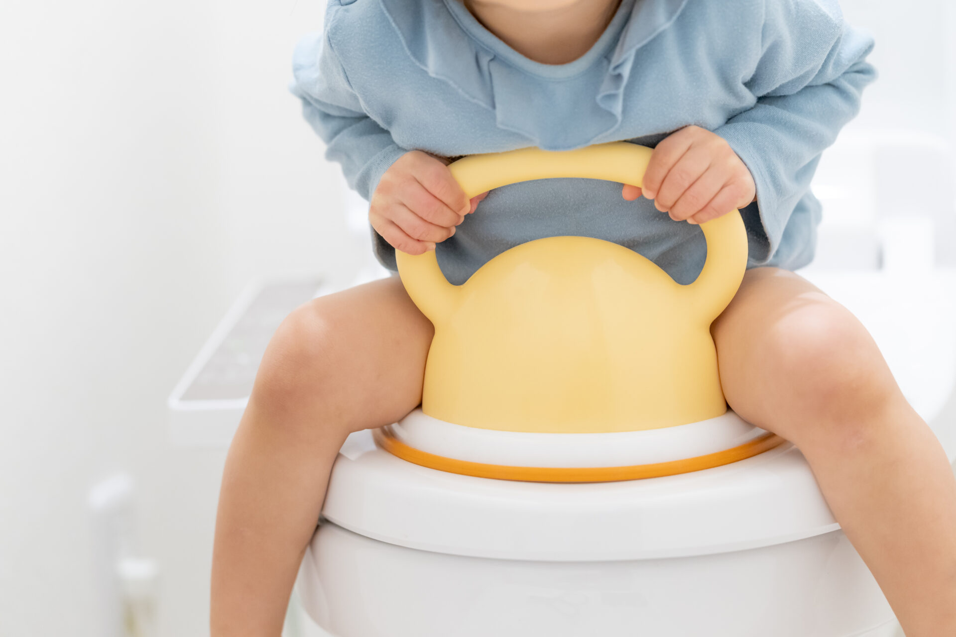 【小児科医監修】赤ちゃんの便秘解消法！親が知っておくべき3つの対策