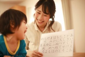 5歳でひらがなが書けないのは大丈夫？よくある原因と家庭でできる対策