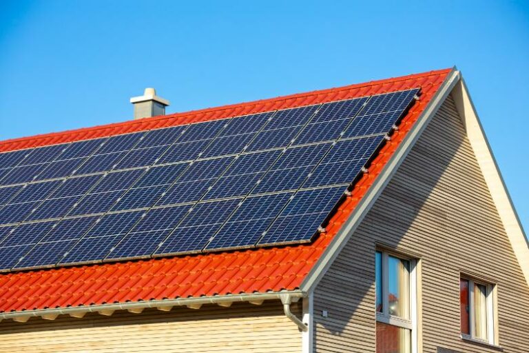 太陽光発電＋蓄電池付きの家の電気代はいくら？