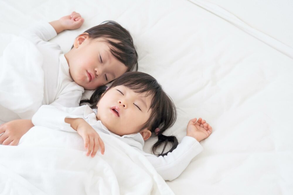 赤ちゃんの生活リズムはいつから整える？